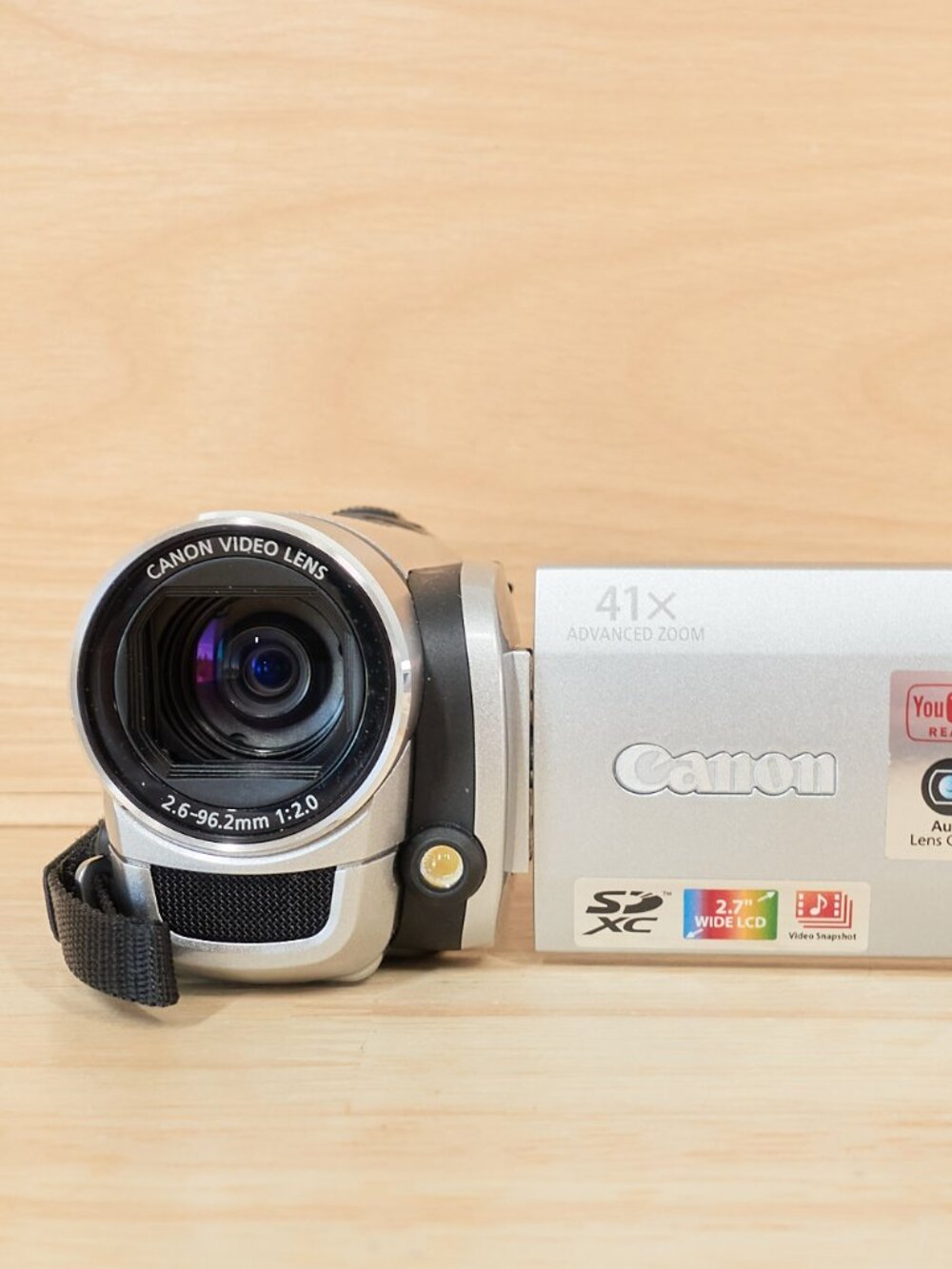 Canon FS400 Digital Video Camcorder 37x Optical Zoom Made in Japan
